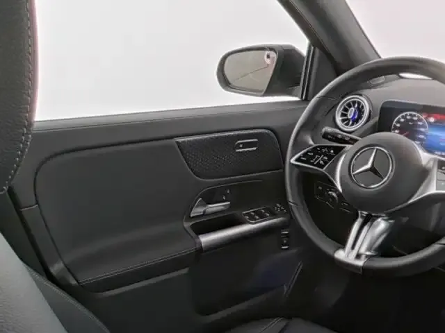 Mercedes-Benz GLA 180