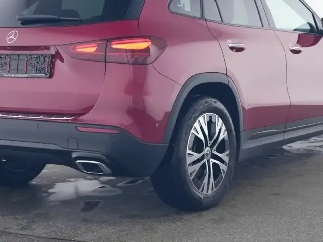 Mercedes-Benz GLA 180