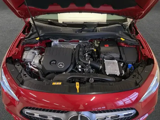 Mercedes-Benz GLA 200