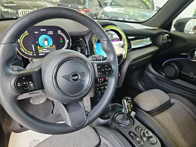 MINI Cooper SE