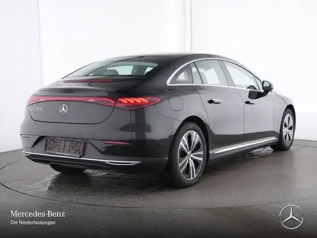 Mercedes-Benz EQE 300