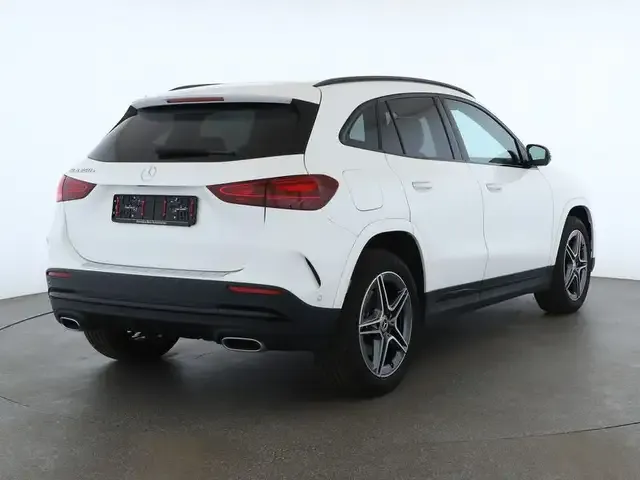 Mercedes-Benz GLA 250
