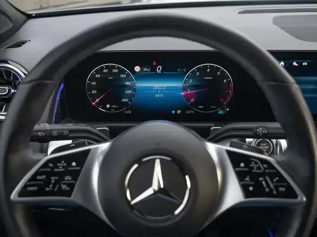 Mercedes-Benz GLB 200