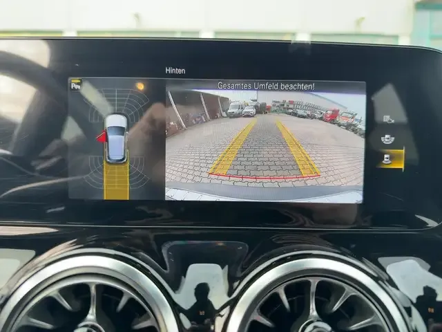 Mercedes-Benz EQA 250