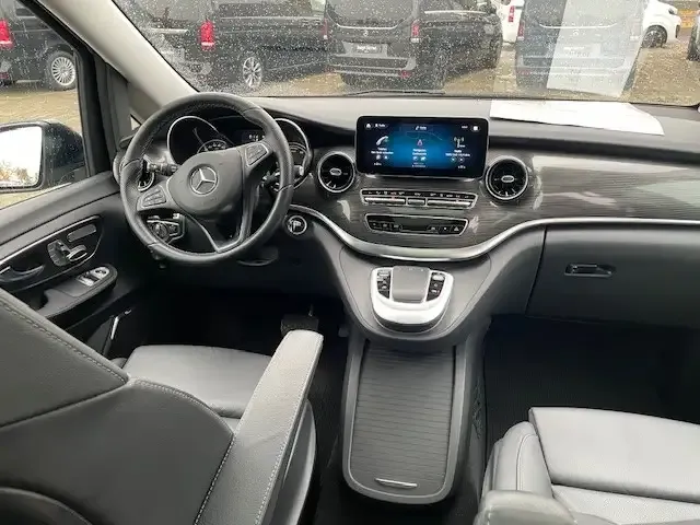 Mercedes-Benz EQV 300