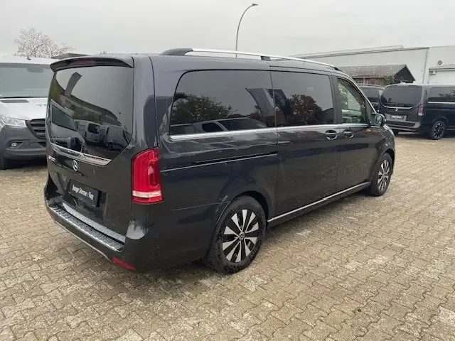 Mercedes-Benz EQV 300