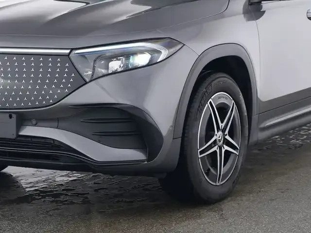 Mercedes-Benz EQB 300