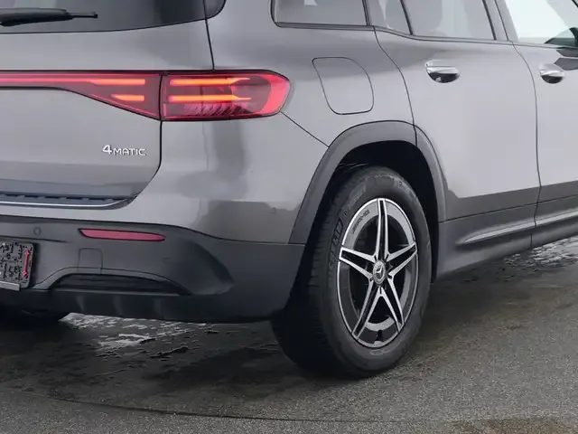 Mercedes-Benz EQB 300