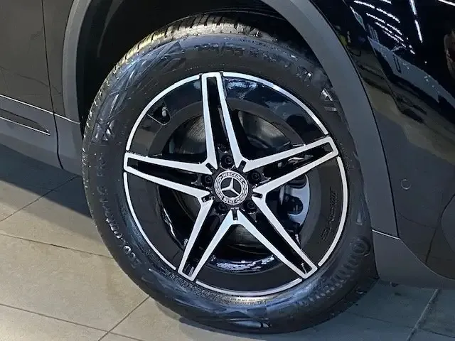 Mercedes-Benz EQA 300