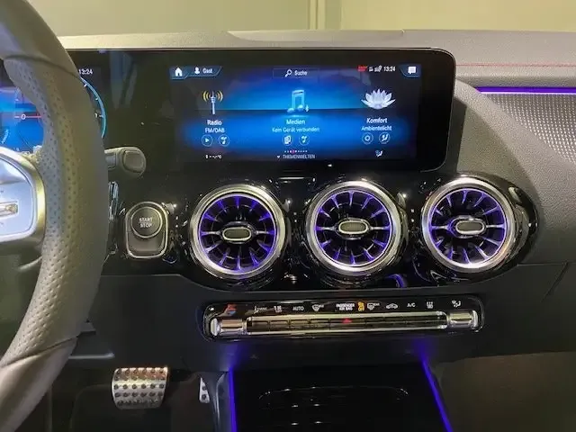 Mercedes-Benz EQA 300