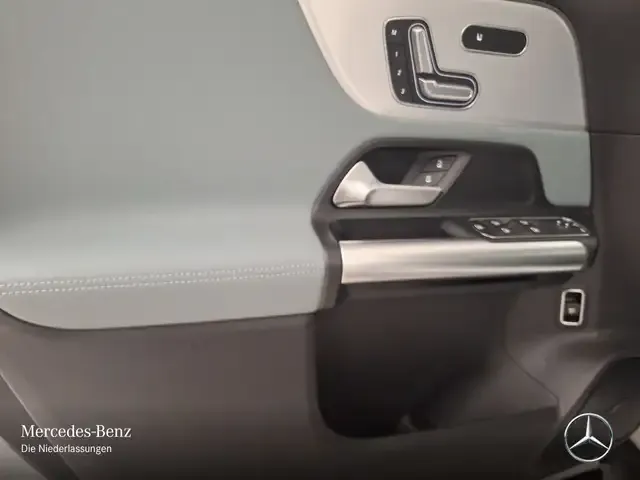 Mercedes-Benz EQA 300