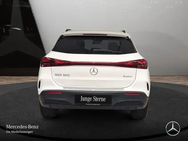 Mercedes-Benz EQA 300