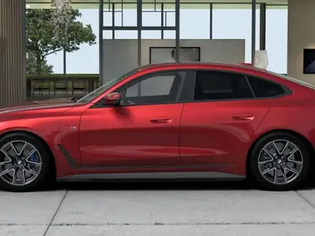BMW i4