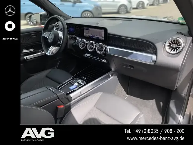 Mercedes-Benz GLB 200