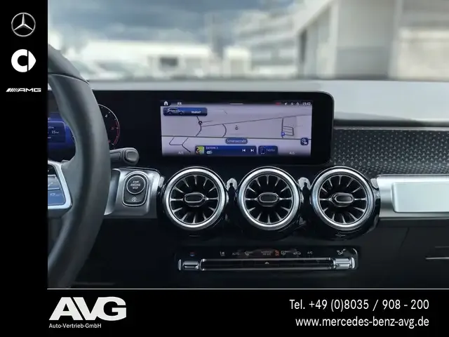 Mercedes-Benz GLB 200