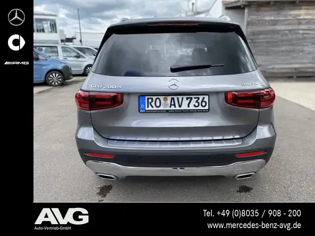 Mercedes-Benz GLB 200
