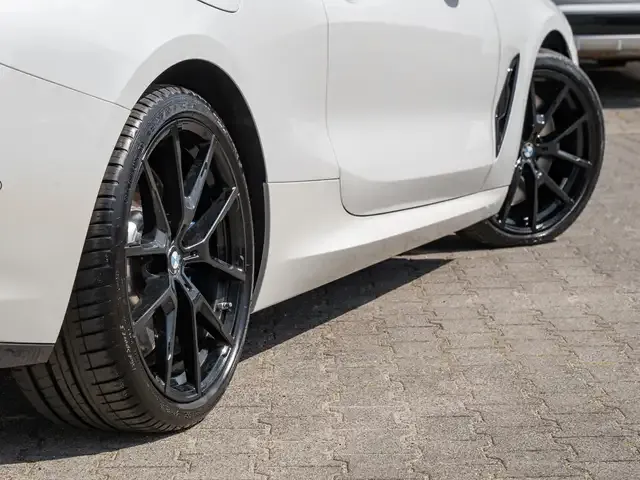 BMW M850