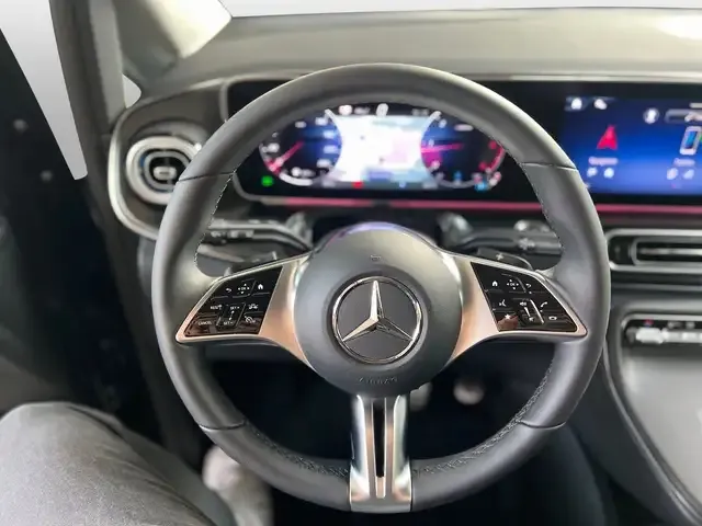 Mercedes-Benz V 220