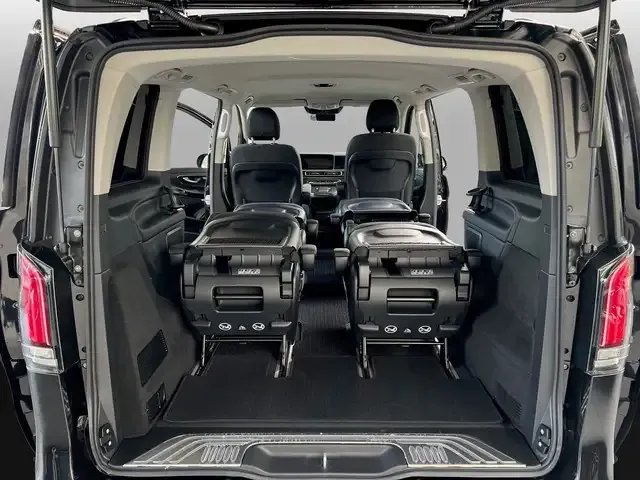Mercedes-Benz V 220