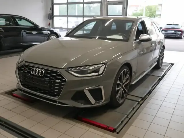 Audi S4