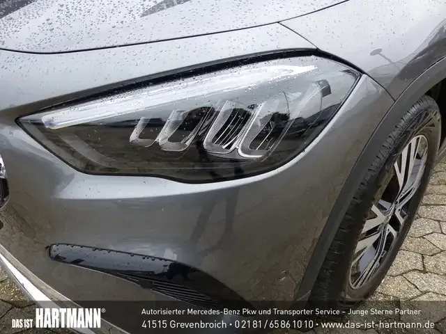 Mercedes-Benz GLA 180