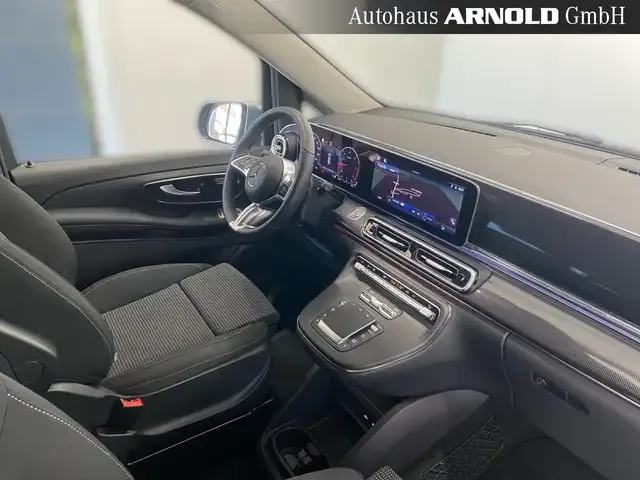 Mercedes-Benz V 220