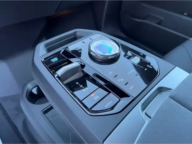 BMW iX