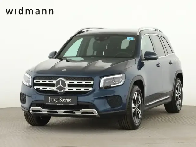 Mercedes-Benz GLB 220