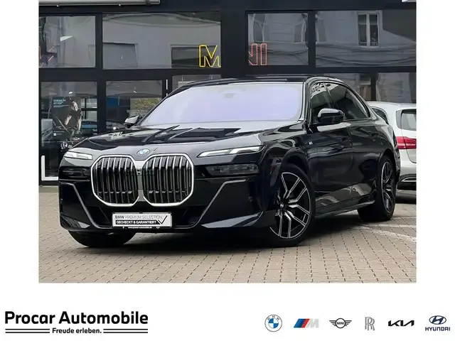BMW 740