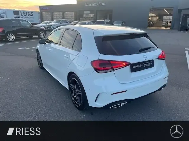 Mercedes-Benz A 220