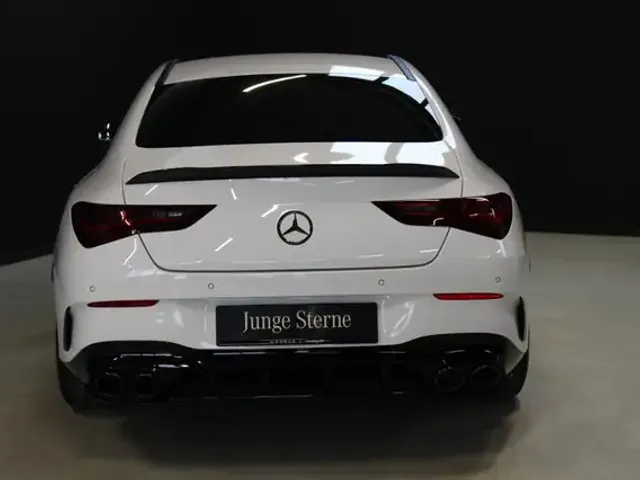 Mercedes-Benz CLA 45 AMG
