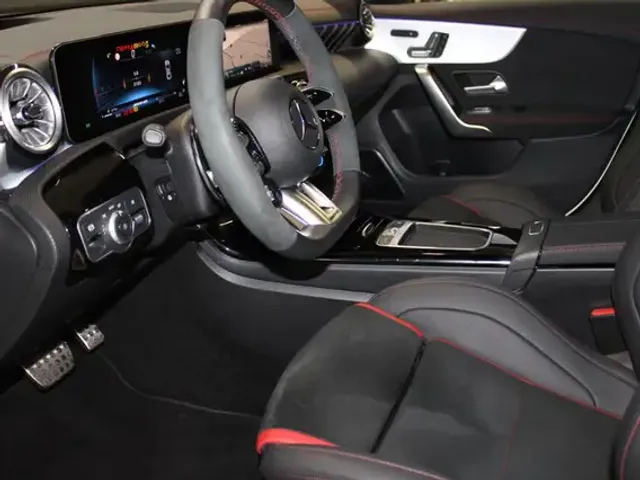 Mercedes-Benz CLA 45 AMG