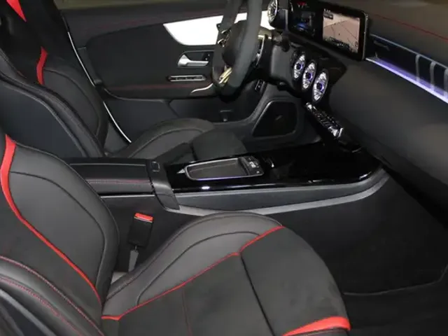 Mercedes-Benz CLA 45 AMG