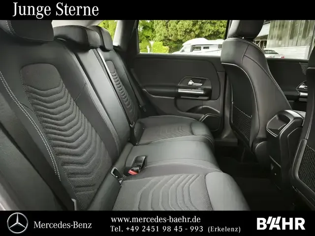 Mercedes-Benz B 180
