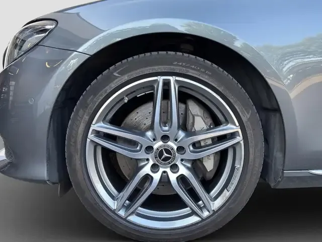 Mercedes-Benz E 400