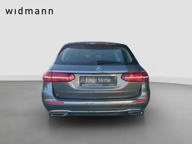 Mercedes-Benz E 400