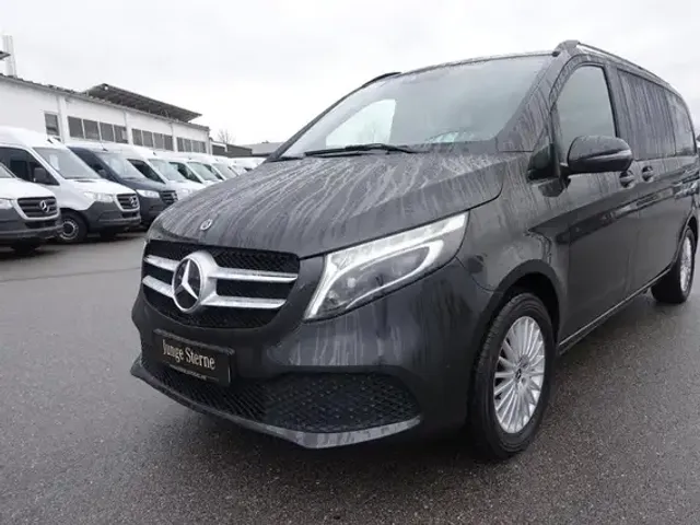 Mercedes-Benz V 250