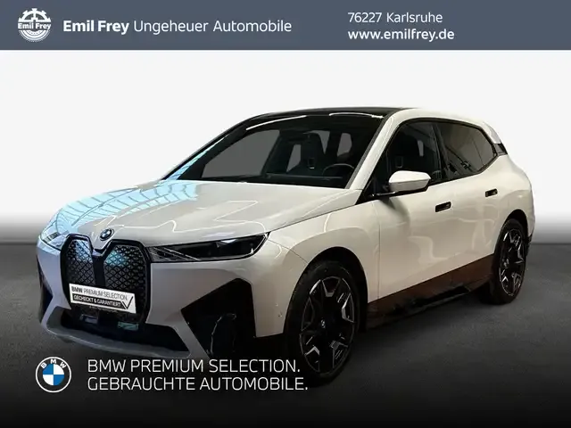 BMW iX