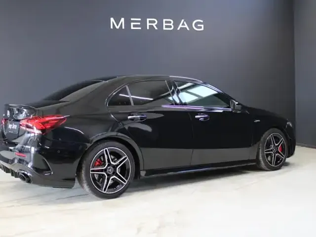 Mercedes-Benz A 35 AMG