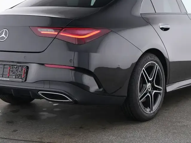 Mercedes-Benz CLA 220