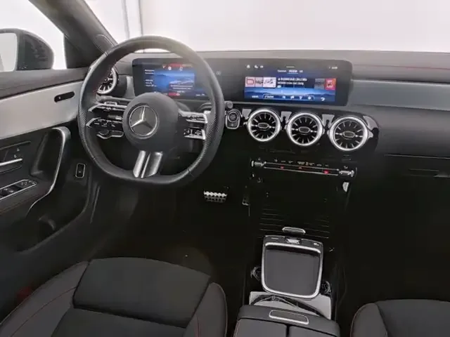 Mercedes-Benz CLA 220