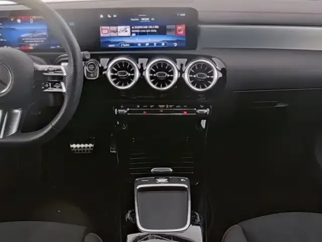 Mercedes-Benz CLA 220