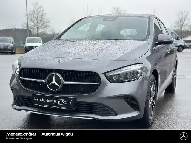 Mercedes-Benz B 250