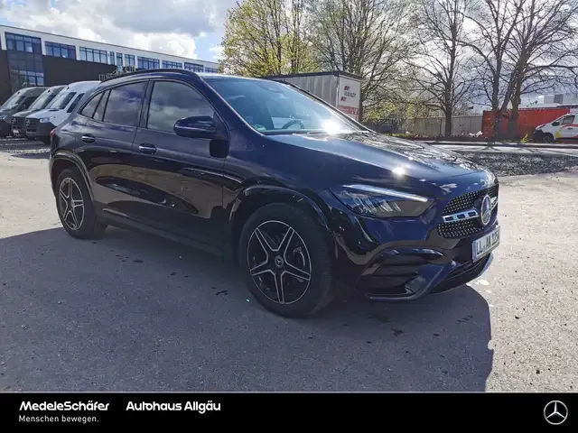 Mercedes-Benz GLA 200