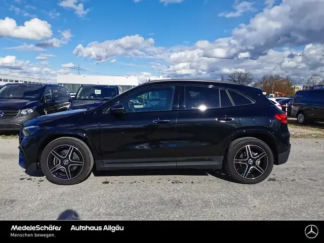 Mercedes-Benz GLA 200