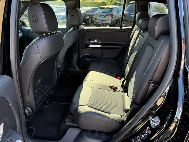 Mercedes-Benz GLB 180