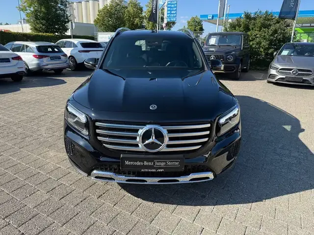 Mercedes-Benz GLB 180