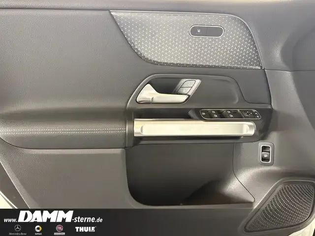 Mercedes-Benz EQB 300