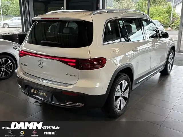 Mercedes-Benz EQB 300