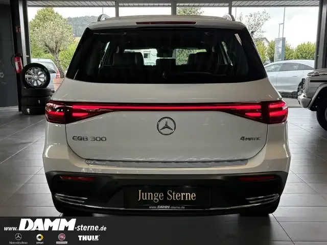 Mercedes-Benz EQB 300